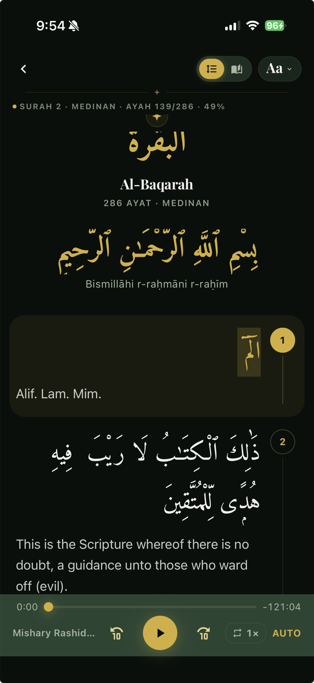 Qur'an reader showing Arabic ayat, translation, the active ayah and recitation controls